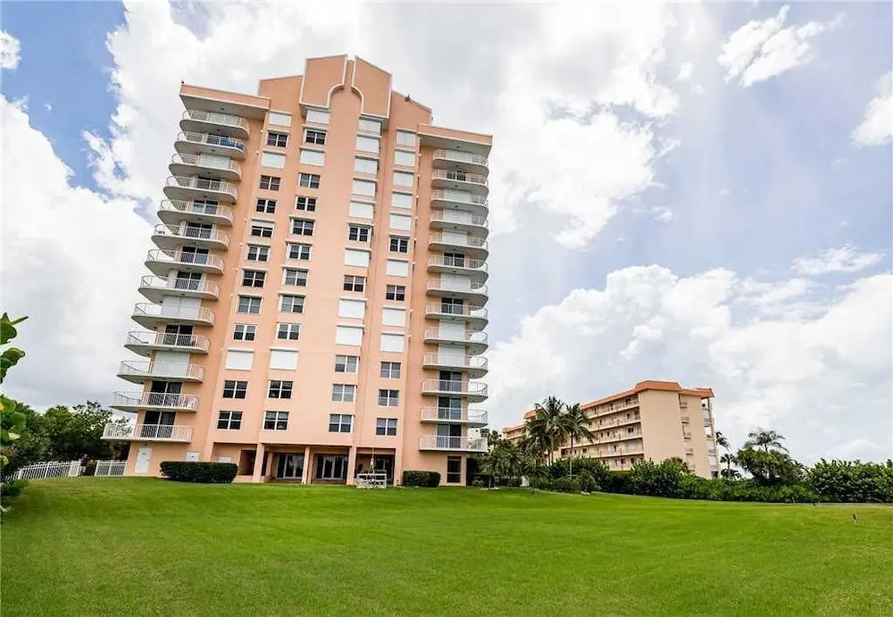 Bermuda Dunes 903