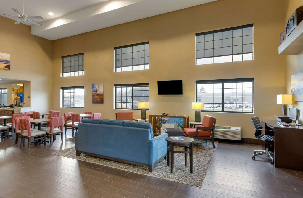 Comfort Inn & Suites Ludington near US-10