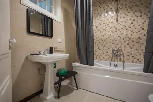 Lovelystay - Spacious 2Br Downtown - 5 Min To River