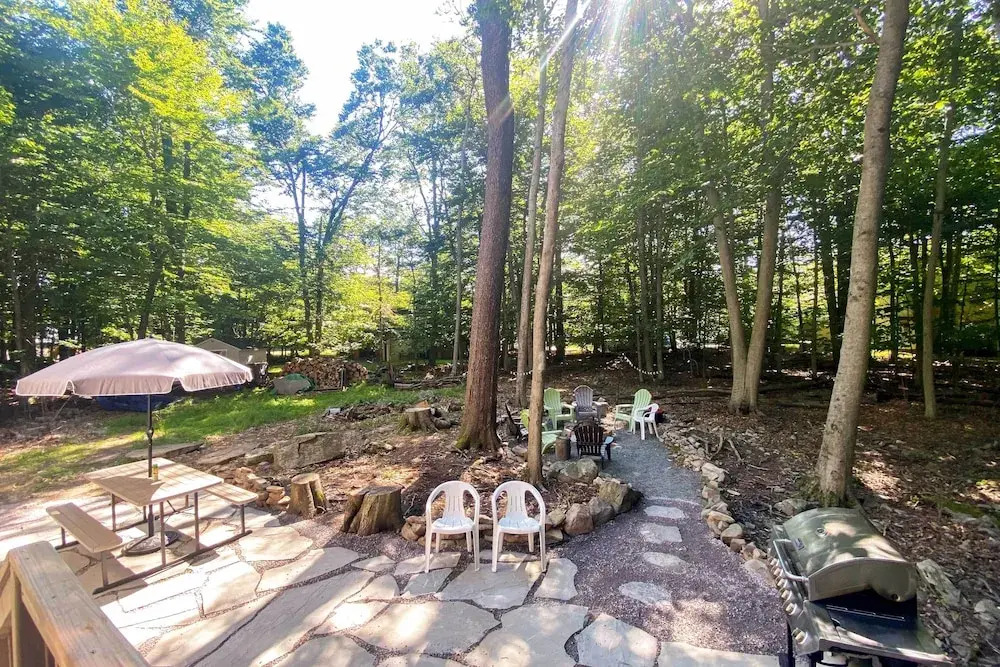 4 Mi to Tobyhanna State Park: Home w/ Fire Pit