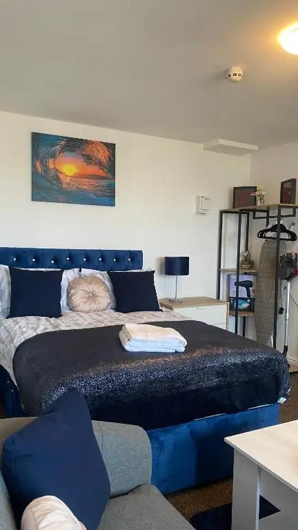 Bv Cosy Studio Eleven At Deighton Huddersfield