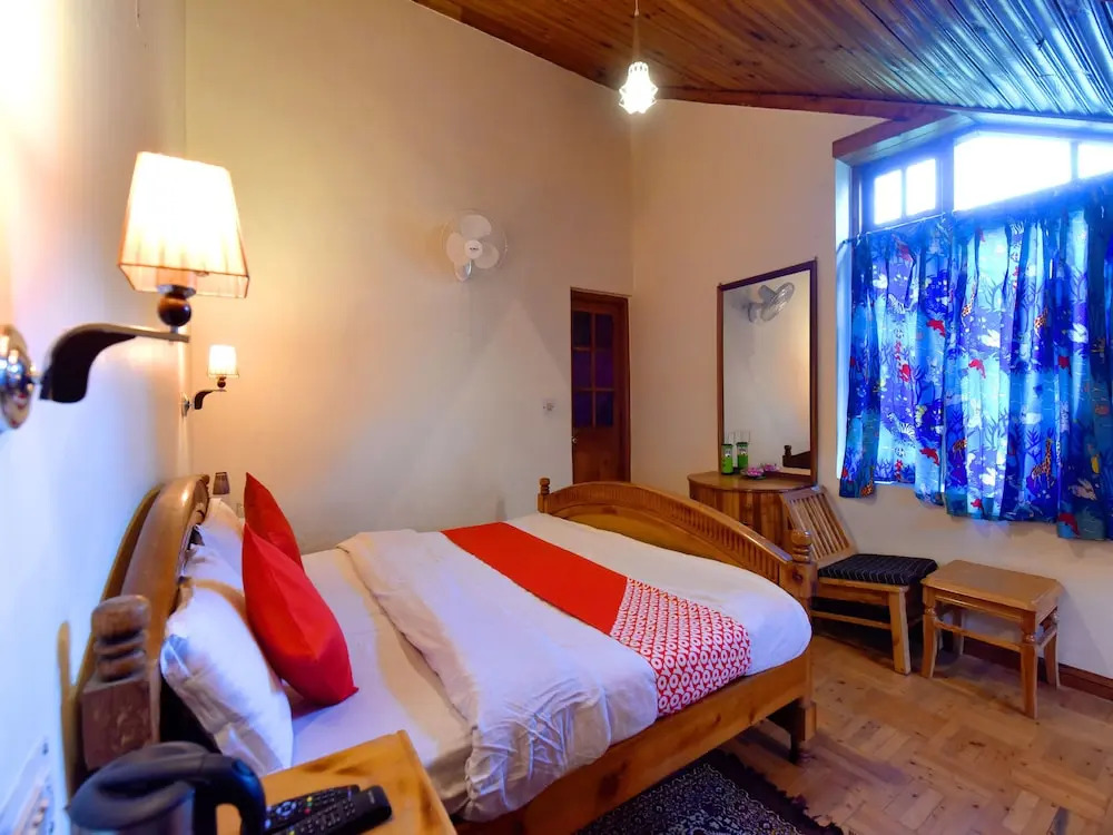 OYO 13352 Home Modern Stay 3BHK Hadimba Temple