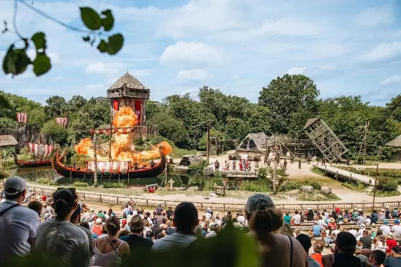 PUY DU FOU - Les Îles De Clovis + tickets
