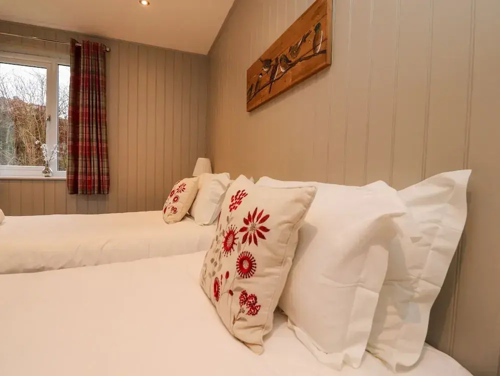 Holly Lodge