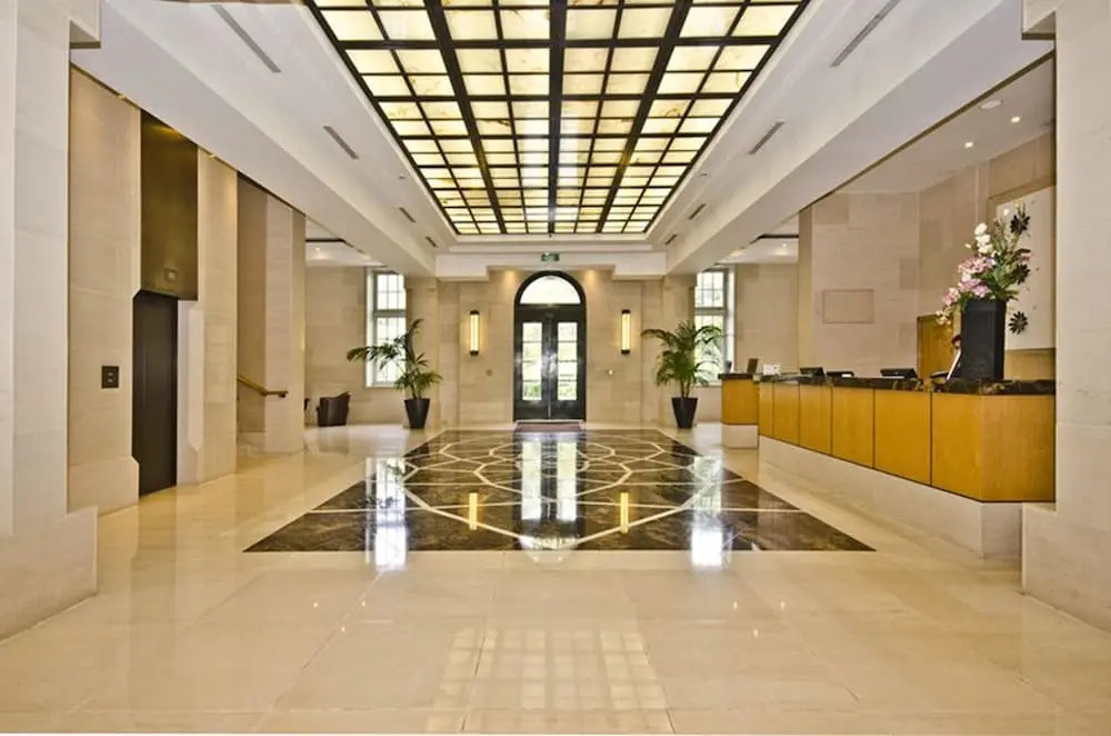 Elegant Apartment With City View