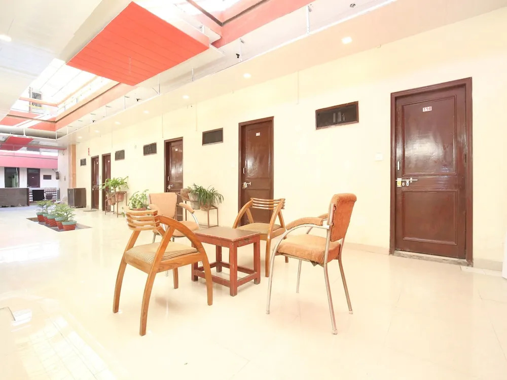 OYO 11073 Amar Guest House