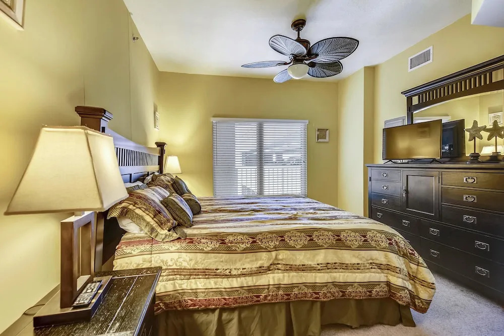 Shores of Panama 1110 1 Bedroom 1.5 Bathroom Home