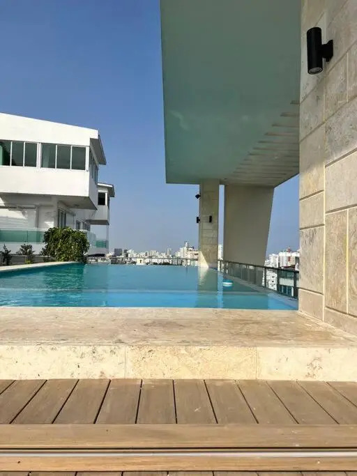 Apartamento Lujo + Piscina infinita + GYM + Sauna