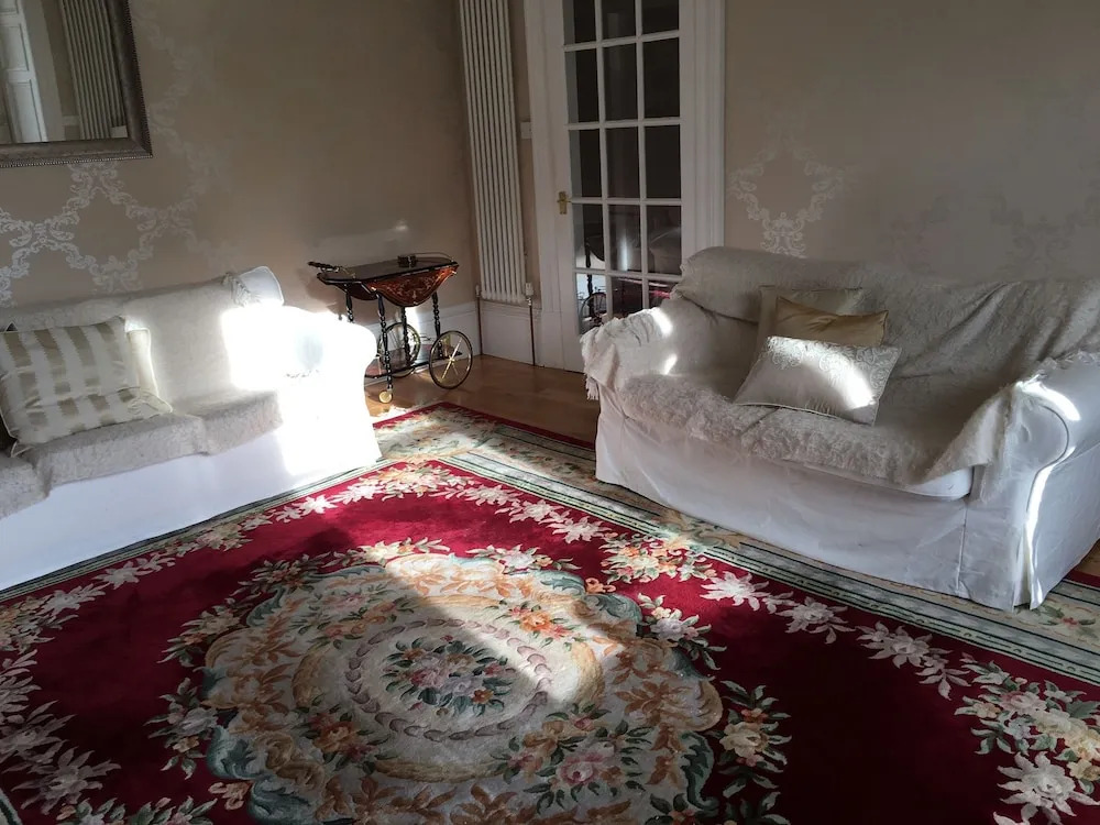 Ivy Knoll Self Catering