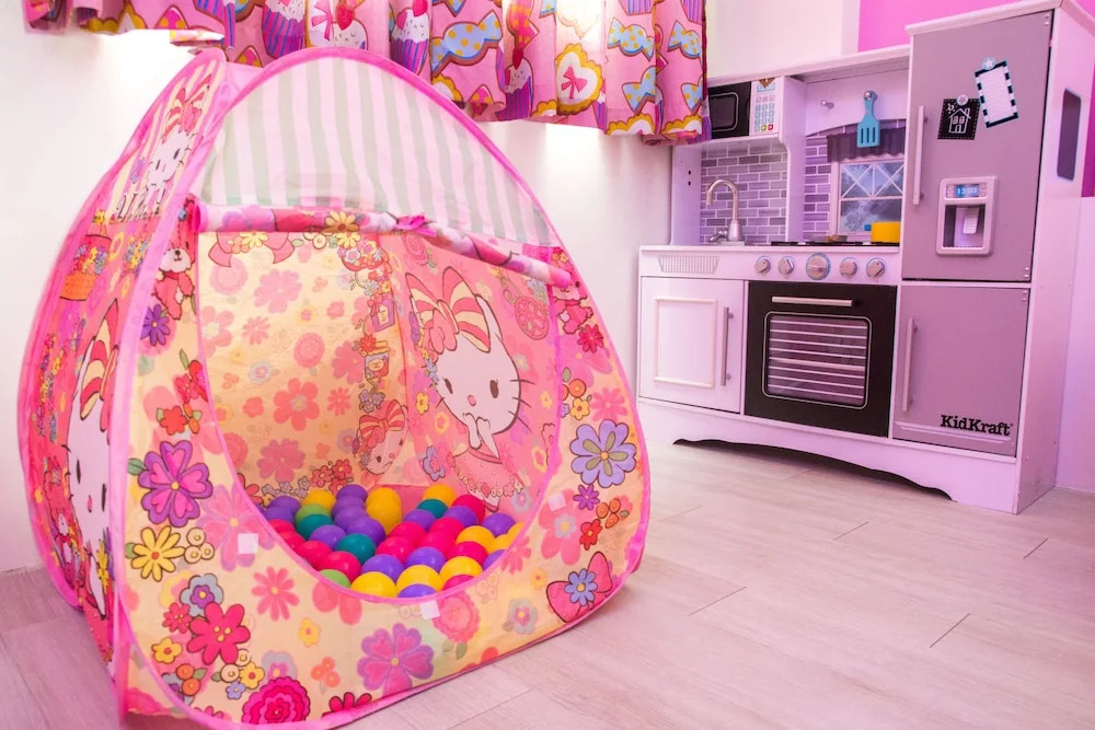 Childlike B&B