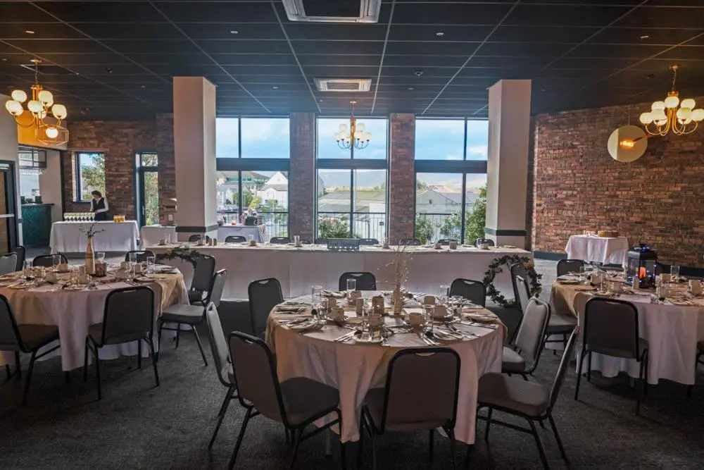 Broadcroft Hotel