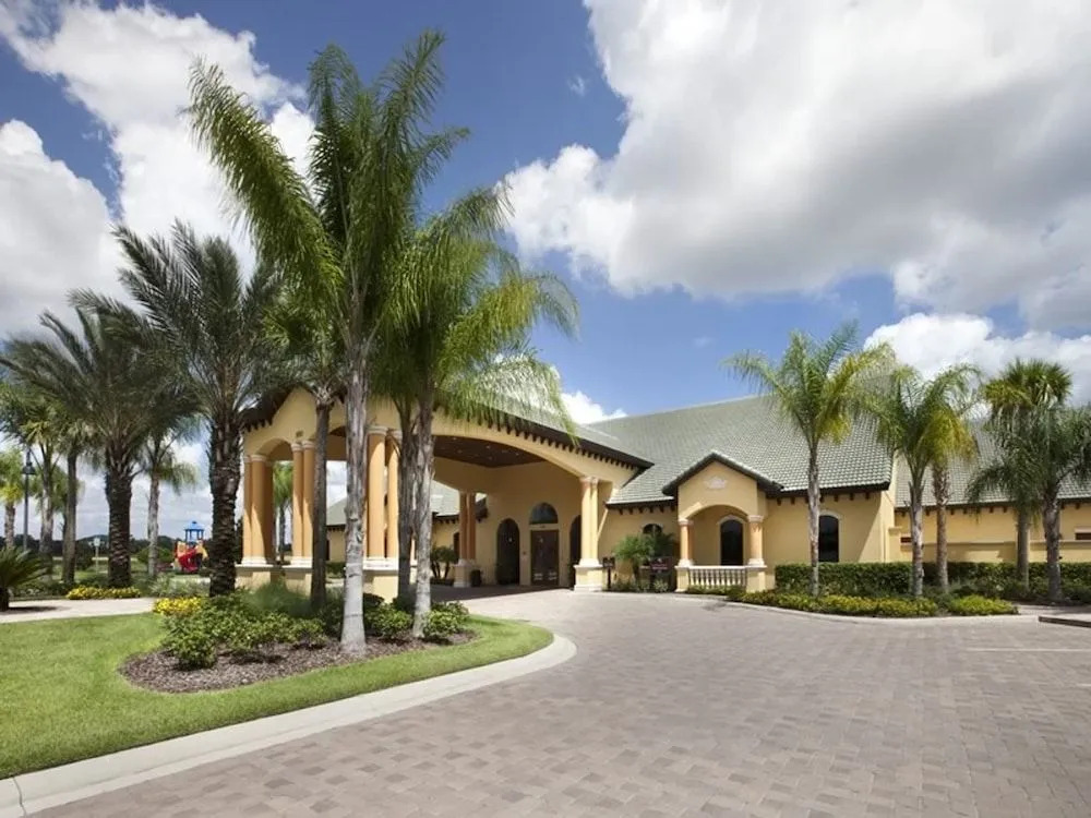 Paradise Palms 3073