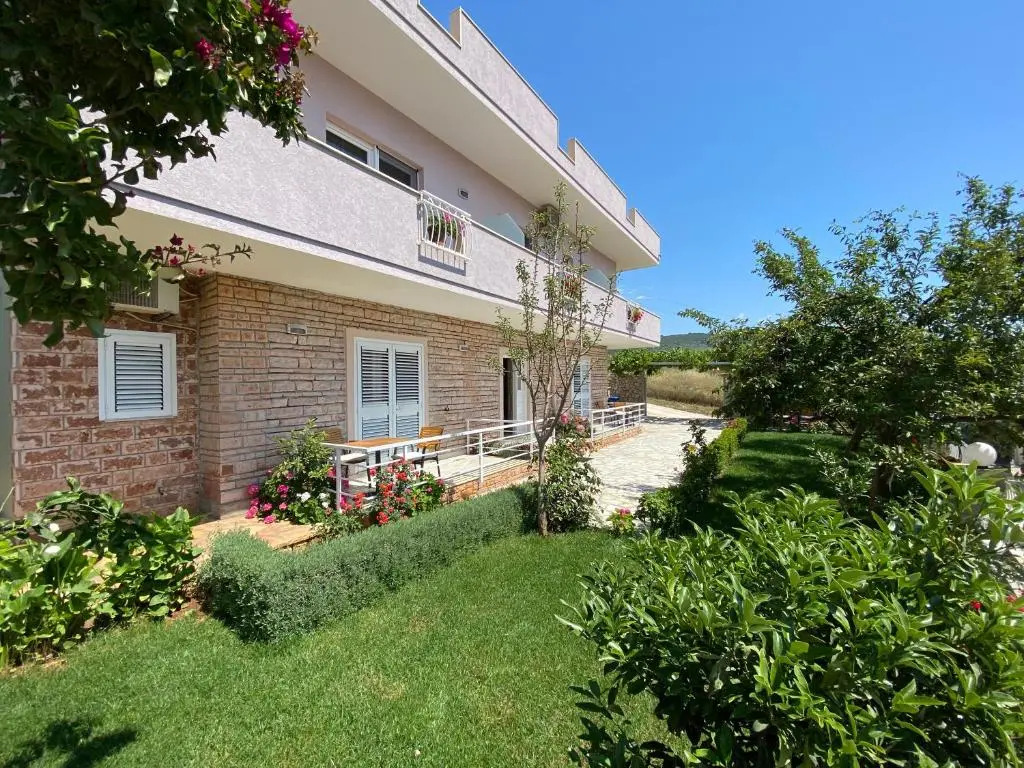 Aparthotel PAJA Ksamil