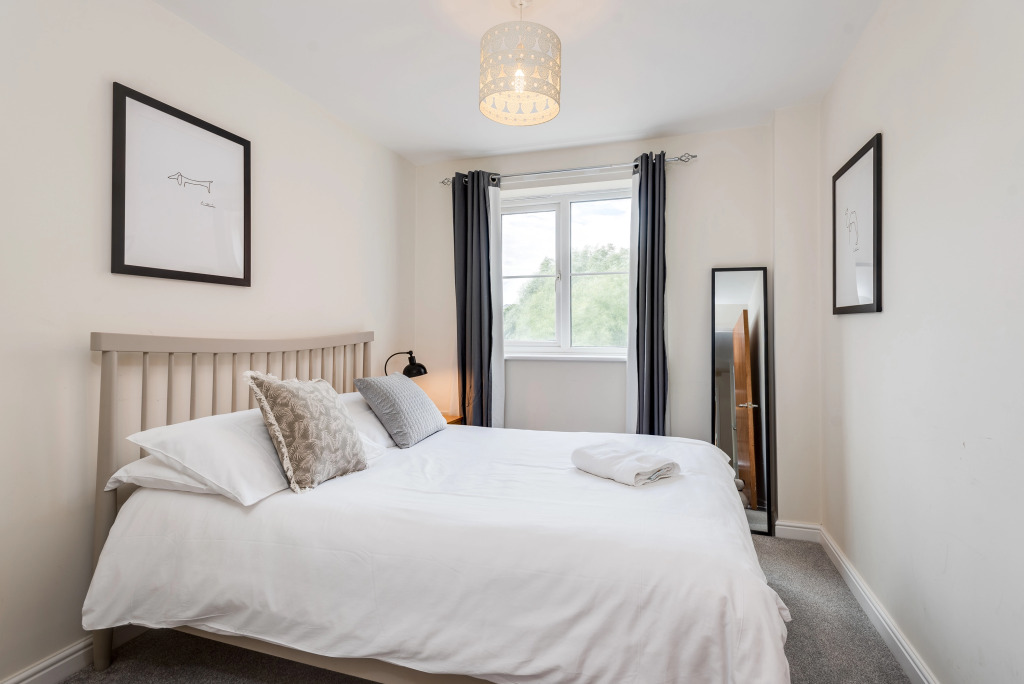 Modern 2 Bedroom Apartment in Popular Jericho