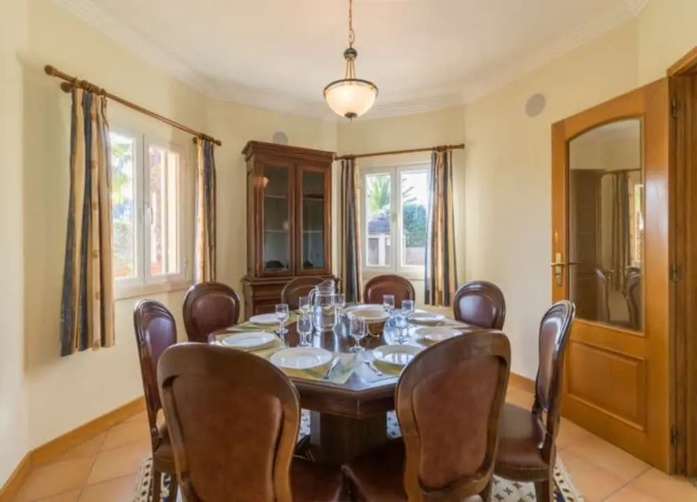 Villa - 4 Bedrooms with Pool and WiFi - 102546