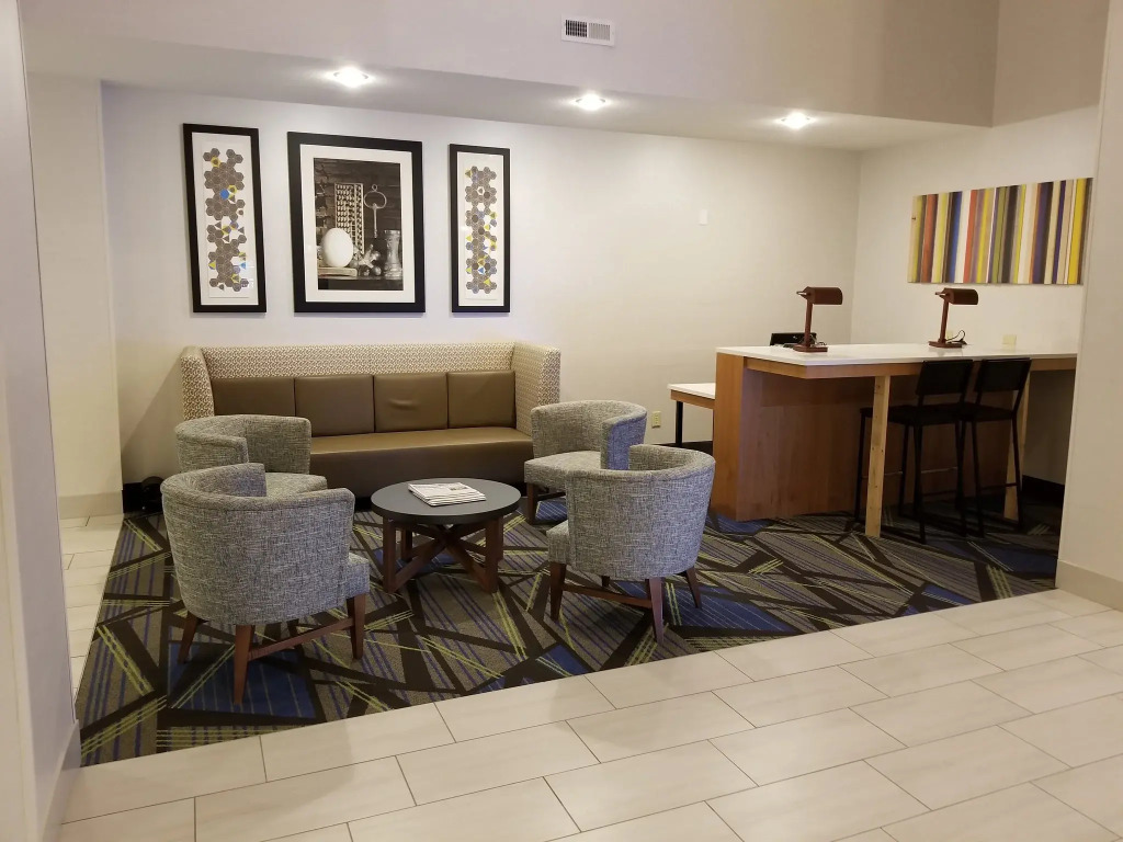 Holiday Inn Express by IHG