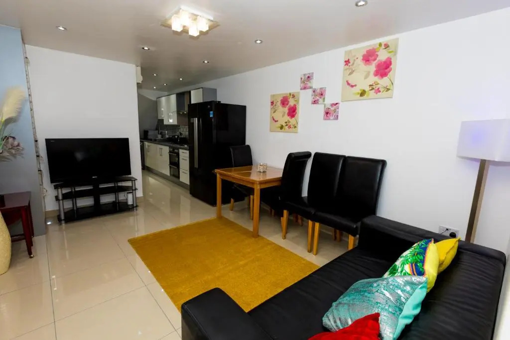 Comfortable stay in Shirley, Solihull - Room-2