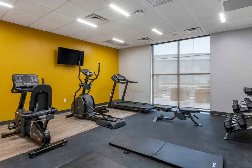 Comfort Inn & Suites Jacksonville - Orange Park Near Naval Air Station