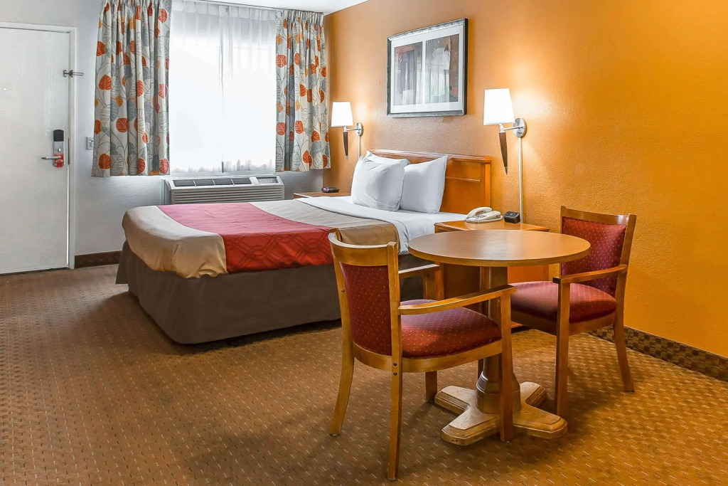 Econo Lodge Inn & Suites El Cajon San Diego East