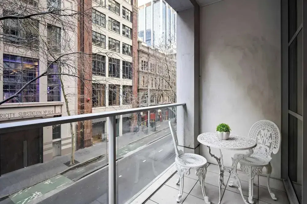 A Stylish Apt for 6 Right Next to Darling Harbour