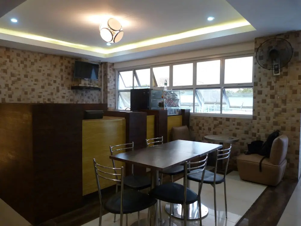Giorgios Place