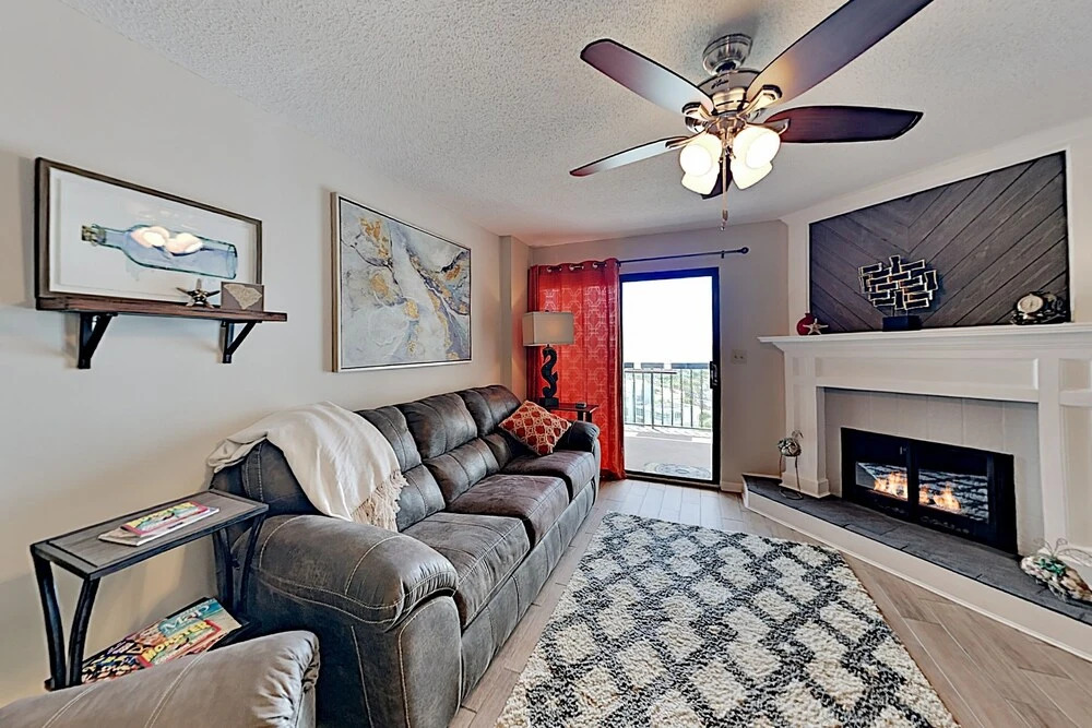 905smark 3 Bedroom Condo