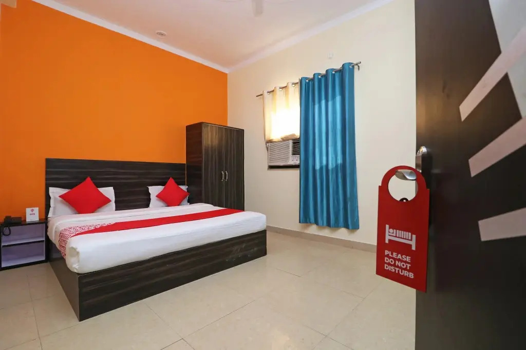 Hotel Dev by OYO Rooms