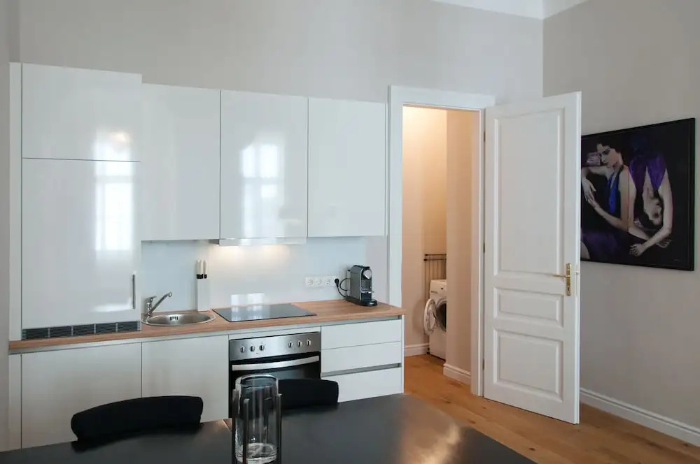 6 Rooms - 1070