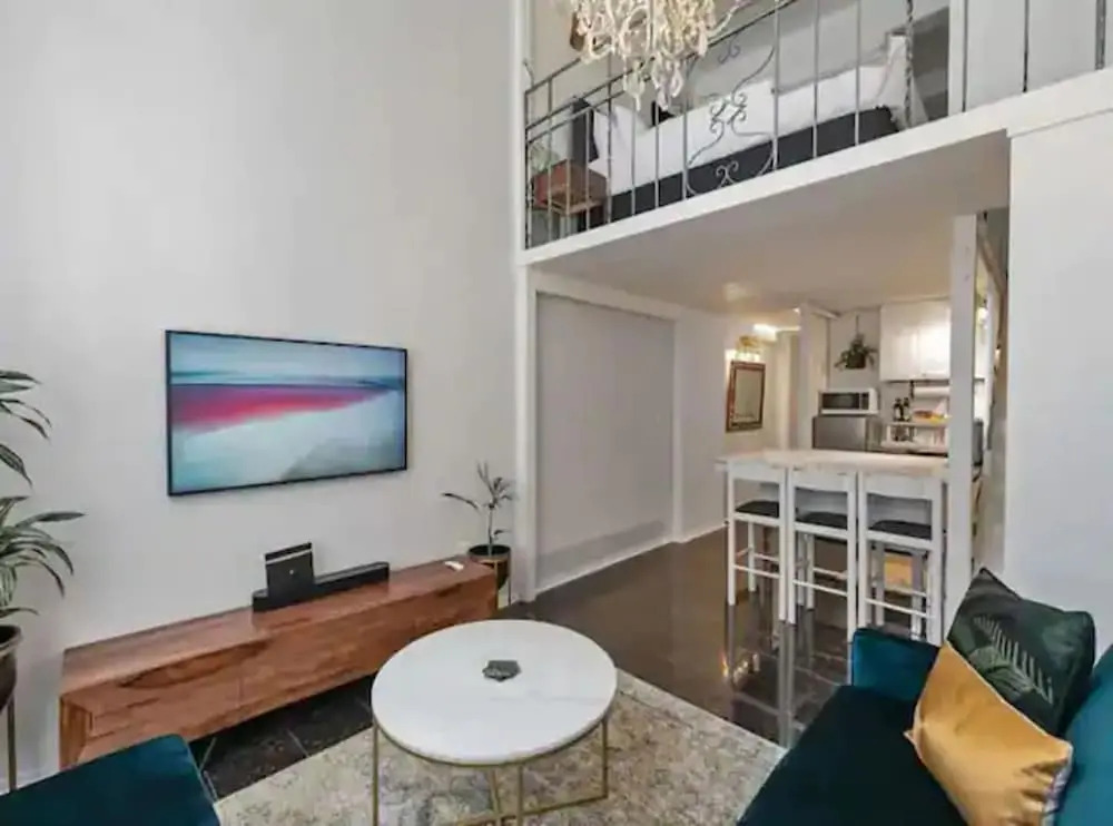 Stylish Loft Apt in CBD w/ King Bed I Zodiak Stays