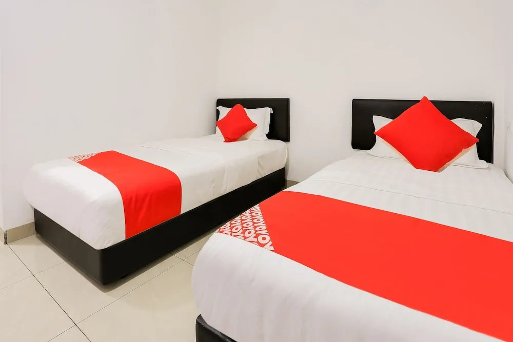 Rich Hotel