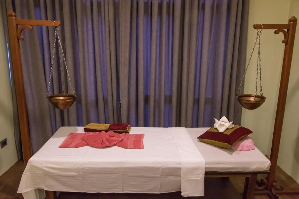 Retro Hotel and Spa