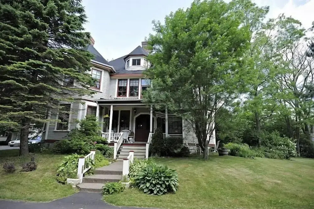 Elmwood Heritage Inn