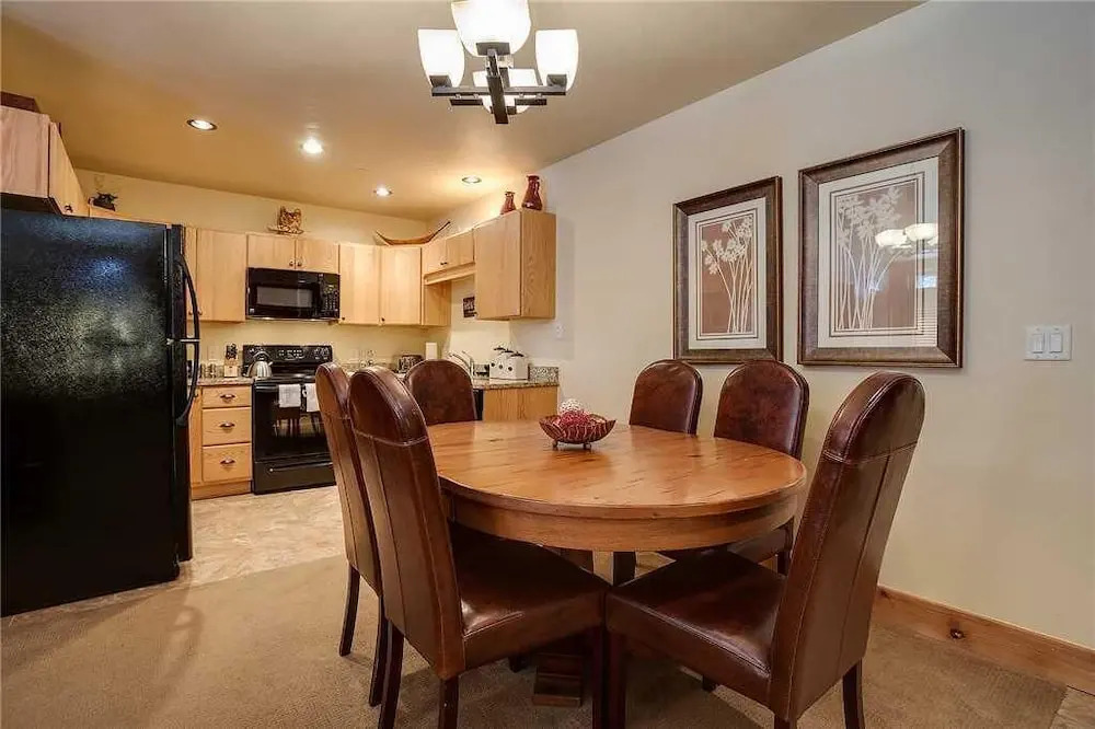 6116 Bear Lodge, Trappeur's Crossing Apartment 2