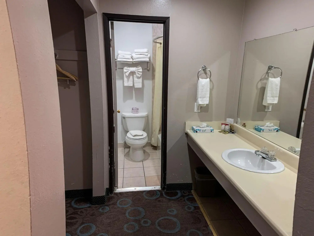 Ventura Grand Inn