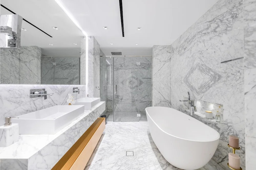 Luxe Dubai Marina 3Flr 4BR w Pool Sauna