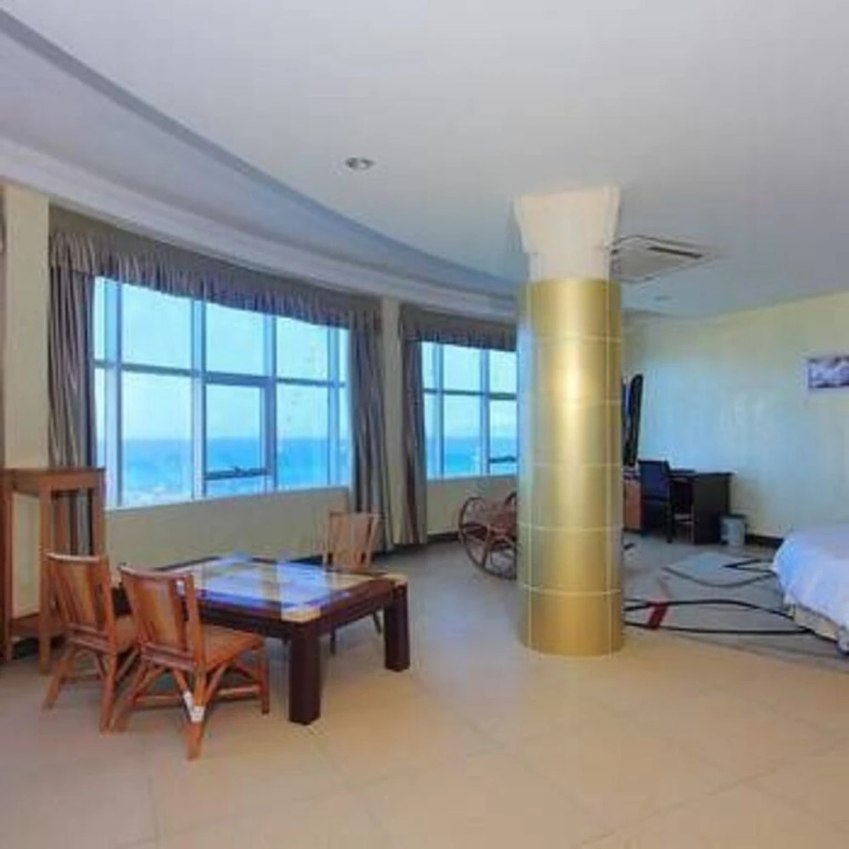 Shangchuan Island Biyuntian Seaview Hotel