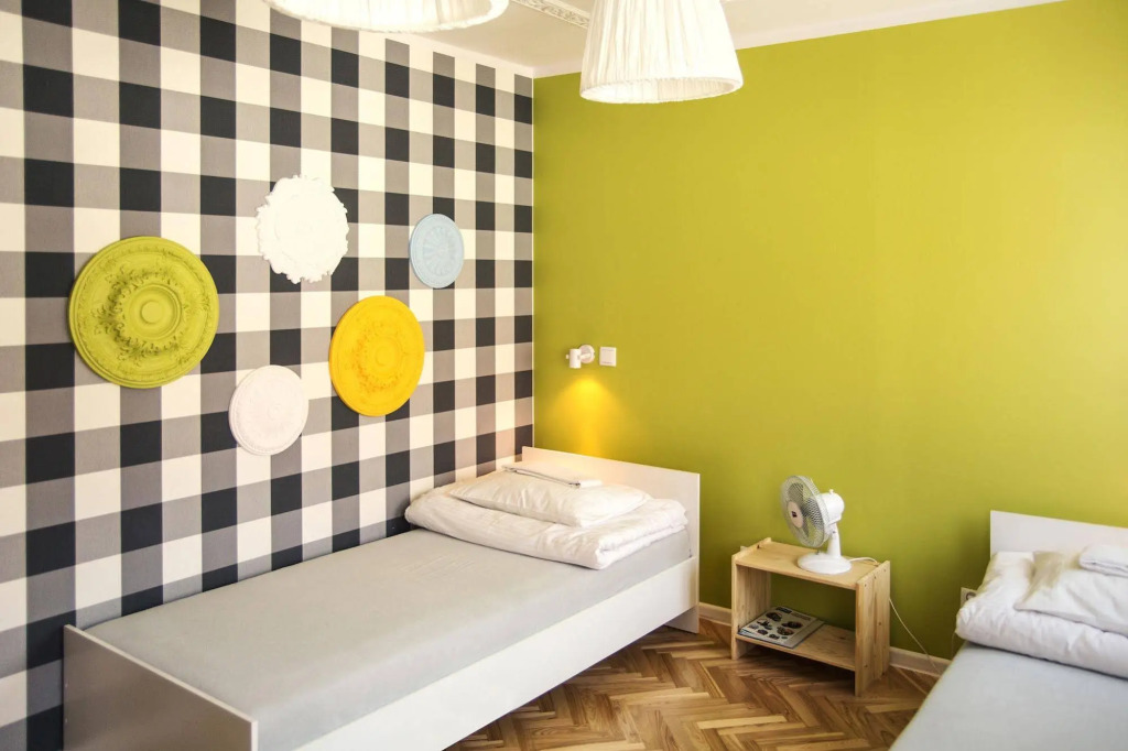 Dizzy Daisy Hostel