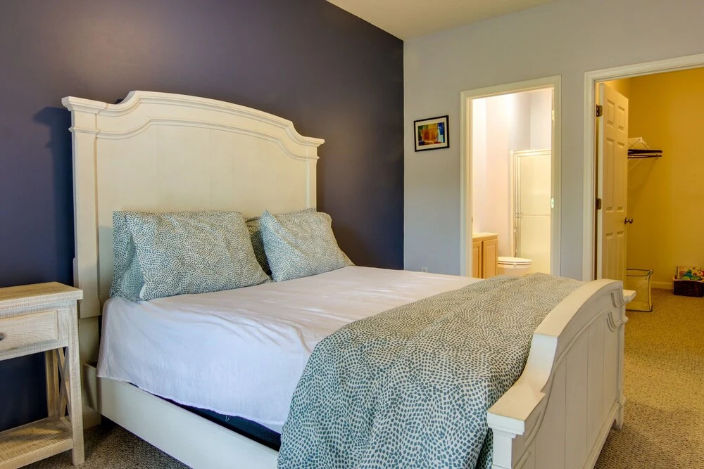 Condo w/ Pool Access ~ 2 Mi to Rehoboth Beach!