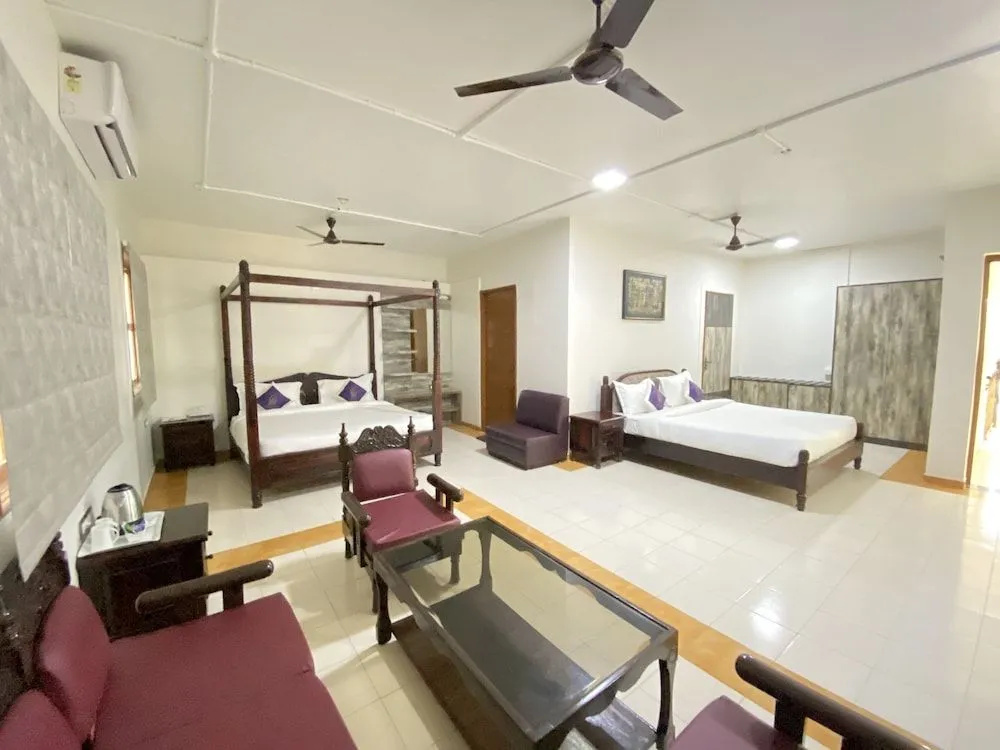 Casa Blanca Resort