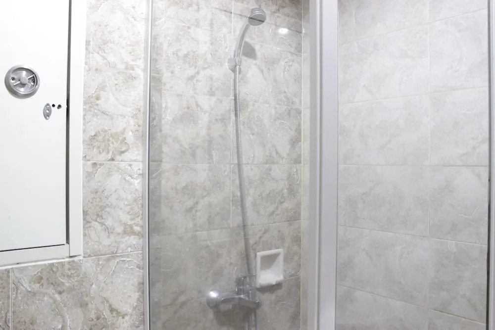 Comfy & Well Appointed 3BR at Galeri Ciumbuleuit 1
