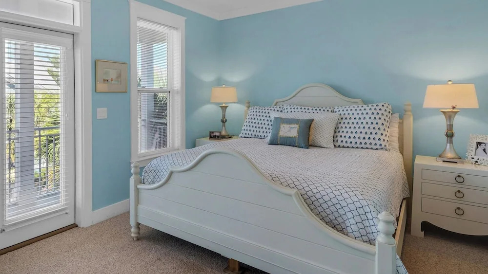 Close to Beach Access & Rosemary~ Seacrest Lagoon Pool Access