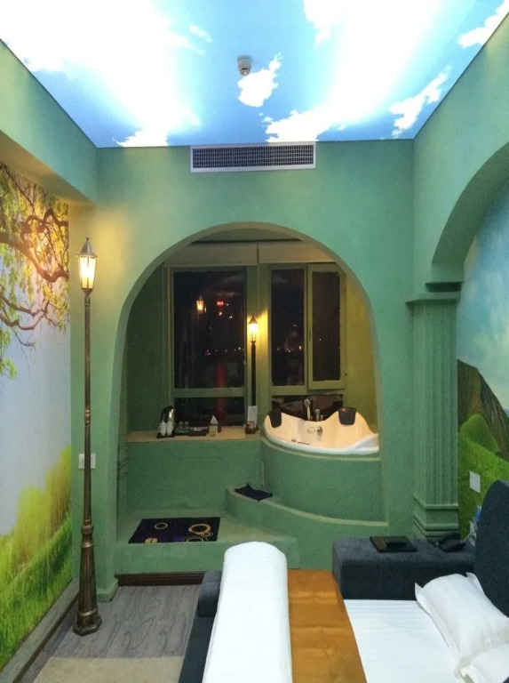 Lingge Hotel