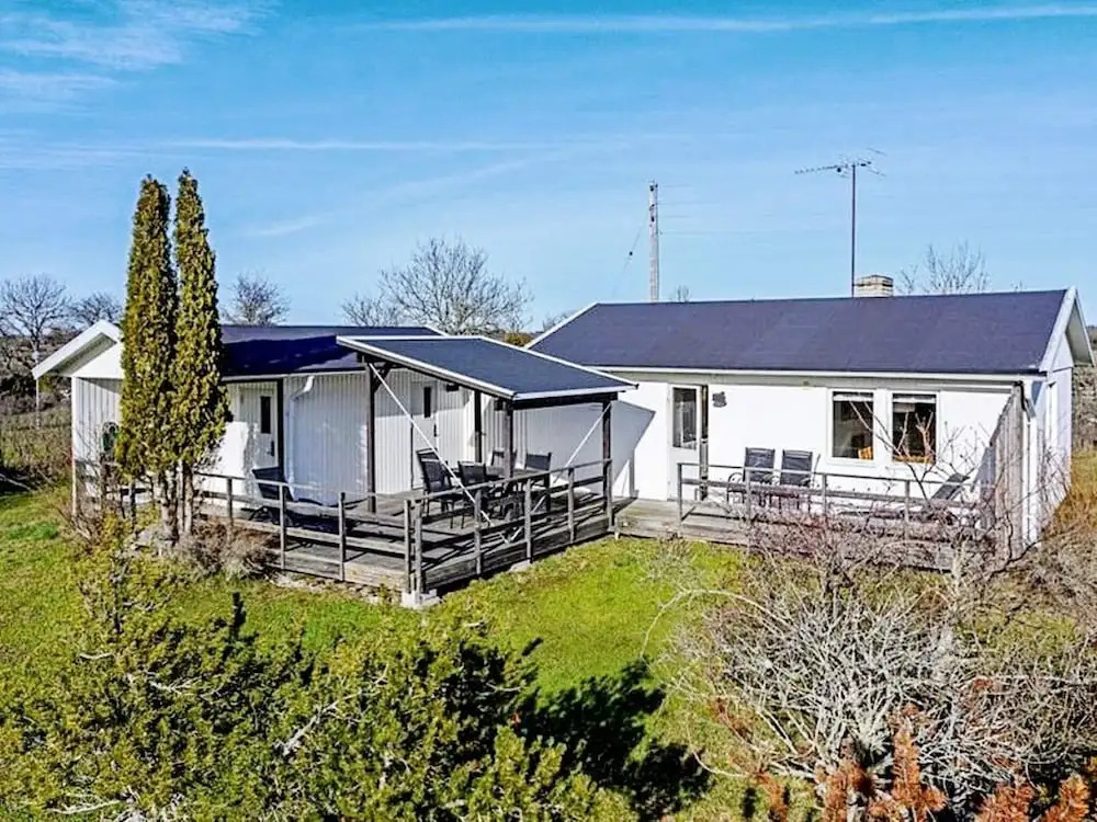 6 Person Holiday Home in Löttorp
