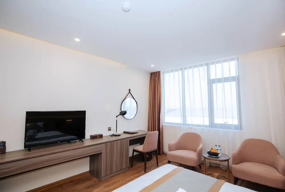 Thông Đỏ Hotel