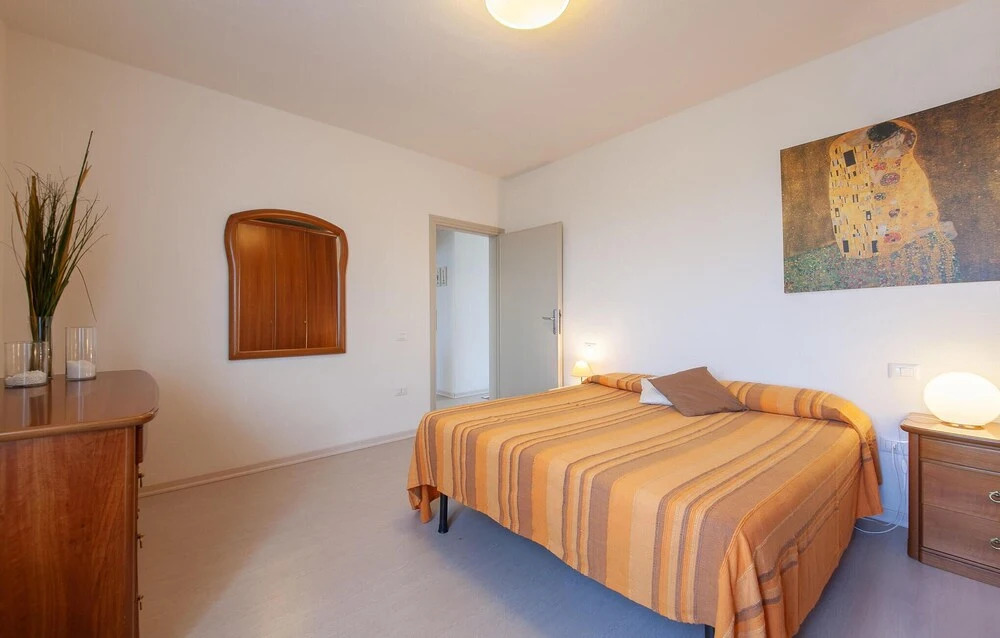 Nice Apartment in Marti PI With 3 Bedrooms, Wifi and Outdoor Swimming Pool