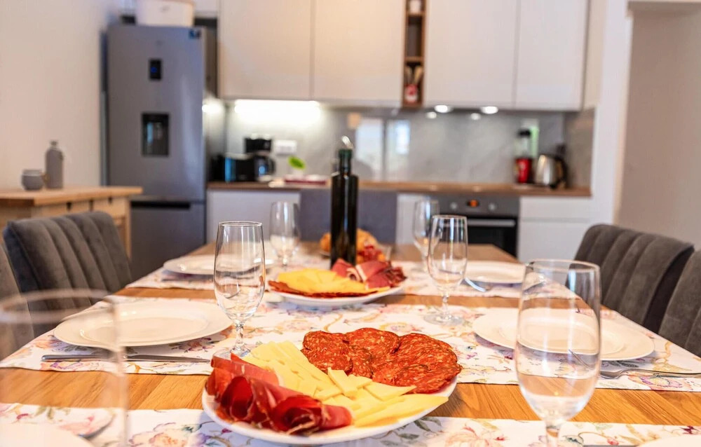 Stunning Home In Privlaka