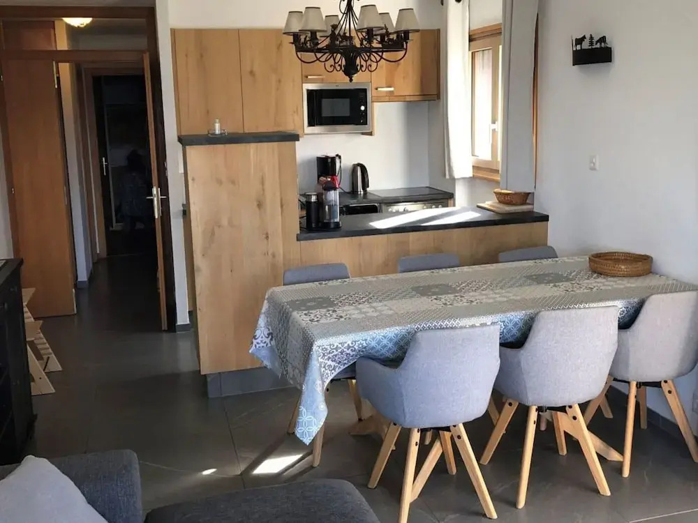 Apartment With Free Shuttle