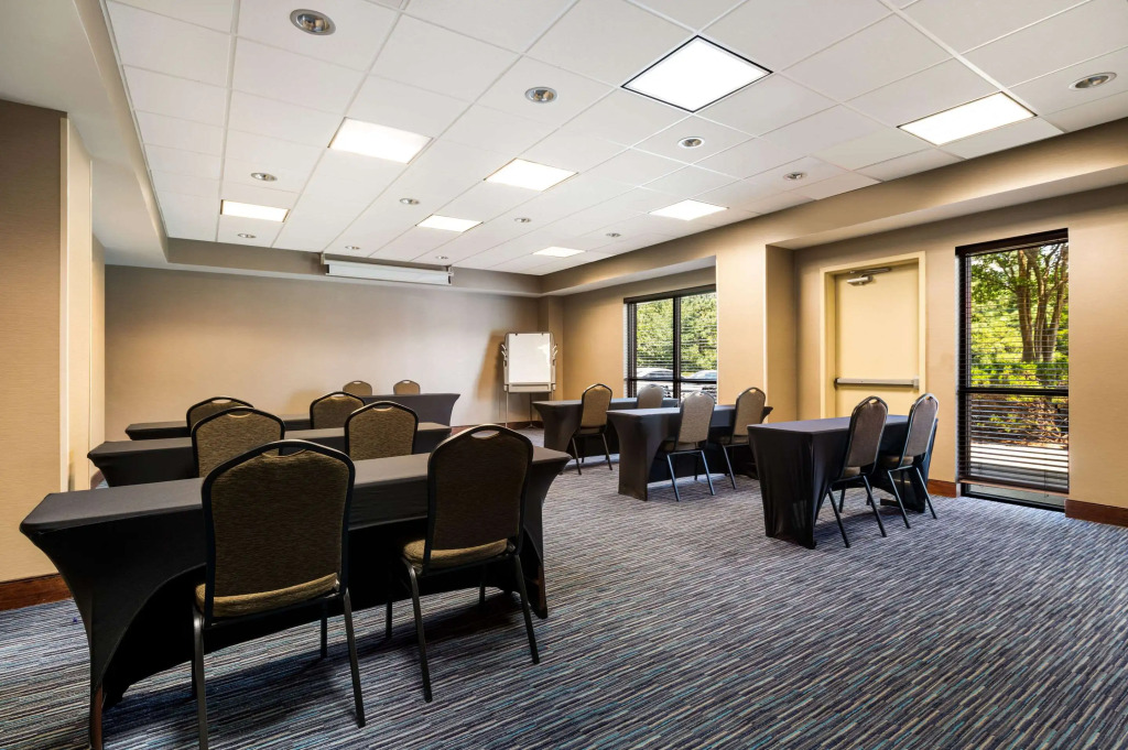 Comfort Suites Northlake