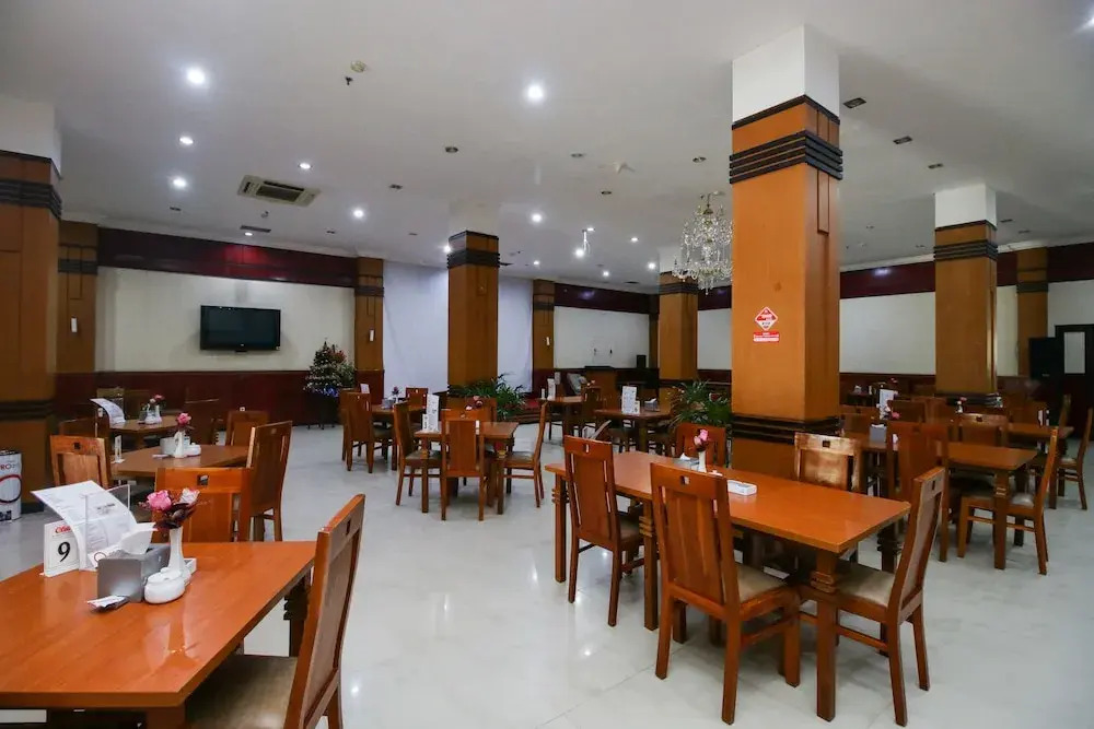 Idola Hotel