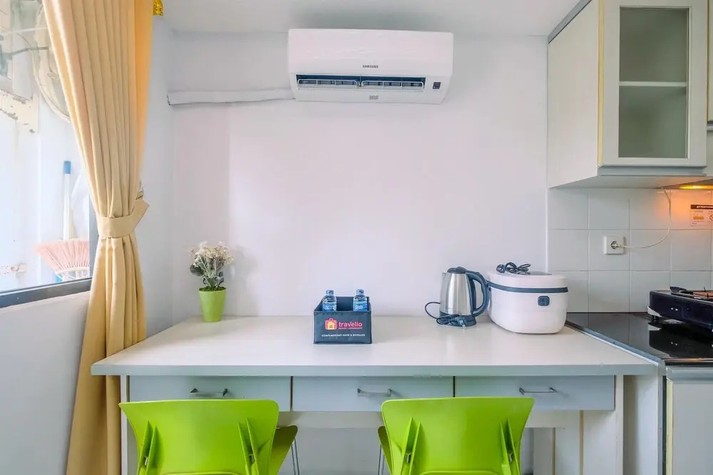 Comfortable Living Studio Room at Kebagusan City Apartment